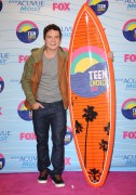 Джош Хатчерсон (Joshua Hutcherson) Teen Choice Awards, California, 22.07.12 (12xHQ) D1274c210987154
