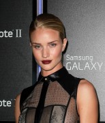 Rosie Huntington Whiteley ロージー・ハンティントン・ホワイトレー