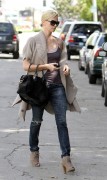 Шарлиз Терон (Charlize Theron) Shopping in West Hollywood March 7 2011 (30xHQ) 189f58217259804