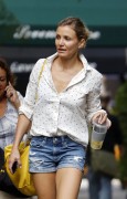 Кэмерон Диаз (Cameron Diaz) Out And About in NYC 02.08.12 (8xHQ) 0746e0218758954