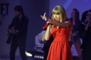 Taylor Swift テイラー・スウィフト