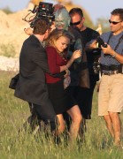 Натали Портман (Natali Portman) On The Set Of Terrence Malick Film In Austin (10.10.12) (28xHQ) B9f118221291170