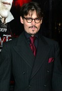 Джонни Депп (Johnny Depp) на премьере Sweeney Todd The Demon Barber of Fleet Street (19xHQ) Be76f9223467179