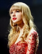 Тейлор Свифт (Taylor Swift) performs Onstage during KIIS FM's 2012, Live, 01.12.12 - 149xHQ 539304223668258