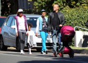 Мелани Браун, Стефен Белафонте (Melanie Brown, Stephen Belafonte) and family out buying a birthday cake in Sydney, 01.09.12 - 36xНQ Ca8168225895427