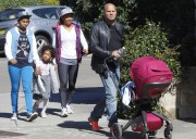 Мелани Браун, Стефен Белафонте (Melanie Brown, Stephen Belafonte) and family out buying a birthday cake in Sydney, 01.09.12 - 36xНQ Caf014225894192