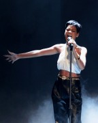 Рианна (Rihanna) attends 'Wetten dass..' in Freiburg, Germany, 08.12.12 (32xHQ) Ea015e230952935