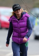 Джери Холливелл (Geri Halliwell) out and about in north London, 10.01.13 (9xHQ) 36ade6231897078
