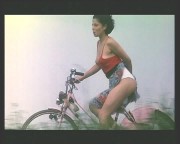 Анна Аммирати На Велосипеде Показывает Трусики – Шалунья 1998
