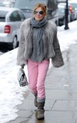 Джери Холливелл (Geri Halliwell) Out & about in London, 11.02.13 (5xHQ) Be7a14237737200