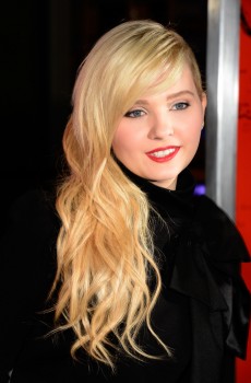 Abigail-Breslin-The-Call-Premiere-Hollywood