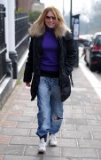 Джери Холливелл (Geri Halliwell) seen out on the morning school run in London, 18.03.13 (13xHQ) D2fbe1245004979