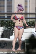 Kelly Osbourne at the pool (9 x BF, soles)