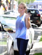 Kendra Wilkinson - grabs lunch with friends at Hugo's in West Hollywood (8-8-13)