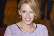 Kylie Minogue - Страница 17 Acd8b7282018332