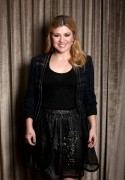 Келли Кларксон (Kelly Clarkson) posing for Matt Sayles portraits in Los Angeles - Nov. 5, 2012 (9xHQ) 2be09f282949328