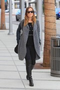 Оливия Уайлд (Olivia Wilde) out and about candids in Beverly Hills, 29.10.2013 - 15xHQ 0dfc9b288336730