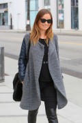 Оливия Уайлд (Olivia Wilde) out and about candids in Beverly Hills, 29.10.2013 - 15xHQ Cd0a79288336723