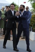 Джейк Джилленхол (Jake Gyllenhaal) 70th Cannes Film Festival - 'Okja' photocall, Cannes, France, 05.19.2017 (22xНQ) C6b31e550133573