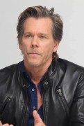 Кевин Бейкон (Kevin Bacon) I Love Dick press conference (Los Angeles, April 20, 2017) 3b6589552215888