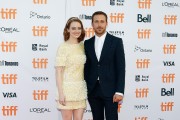 Райан Гослинг, Эмма Стоун (Emma Stone, Ryan Gosling) 'La La Land' premiere, Toronto (September 12, 2016) - 99xНQ 94493f552223428