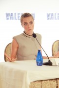 Кара Делевинь (Cara Delevingne) 'Valerian and the City of a Thousand Planets' Press Conference (Four Seasons Hotel, California, June 30, 2017) 98c2bd556135973
