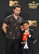 Майло Вентимилья (Milo Ventimiglia) MTV Movie And TV Awards in Los Angeles, 07.05.2017 (66хHQ) Eeae1e558929373