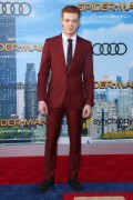 Камерон Монахэн (Cameron Monaghan) 'Spider-Man Homecoming' Premiere, Los Angeles, 28.06.2017 (54xHQ) 066d1a558937353
