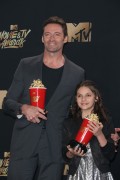 Хью Джекман (Hugh Jackman) MTV Movie and TV Awards, Los Angeles, 07.05.2017 (28xHQ) Ca10b5558935413
